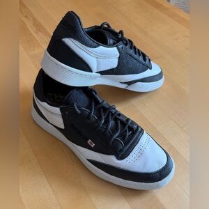 Extra Butter Reebok Classics Club C Prom Pack Black & White Leather Size 8.5 EUC